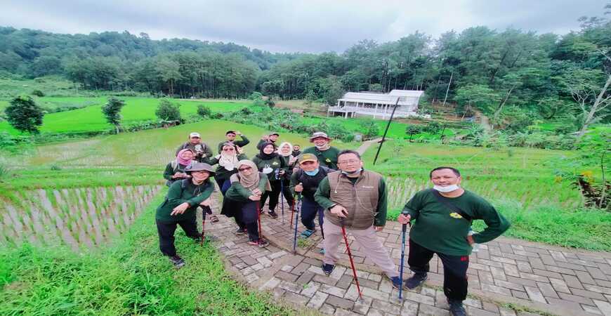 Paket Outbound Adventure Trekking Sentul Bogor