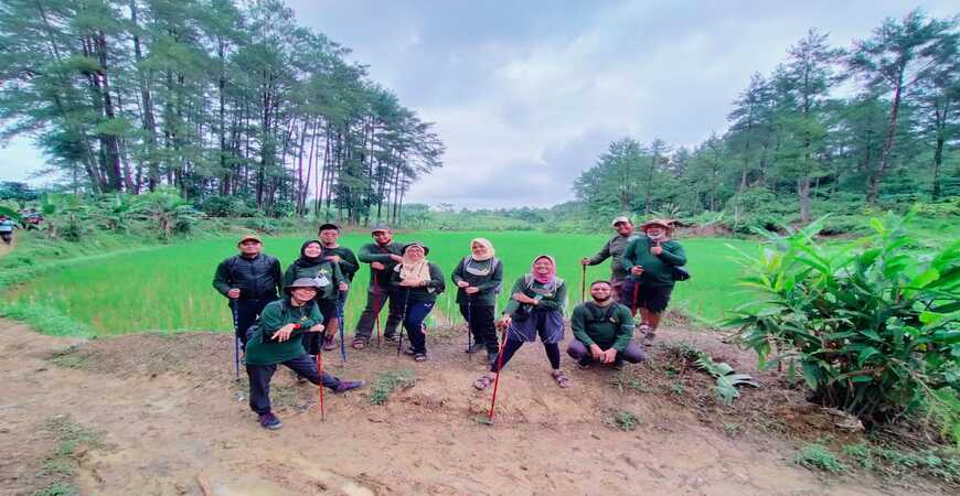 Paket Outbound Adventure Trekking Sentul Bogor