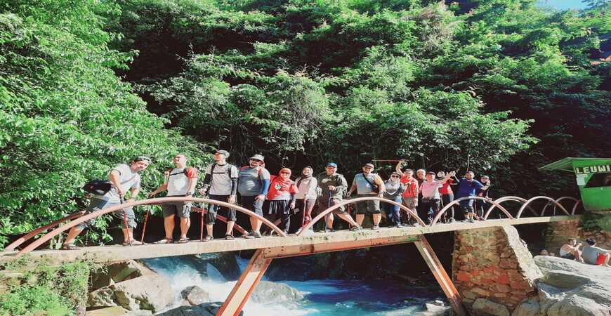 Paket Outbound Adventure Trekking Sentul Bogor