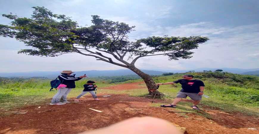 Paket Outbound Adventure Trekking Sentul Bogor