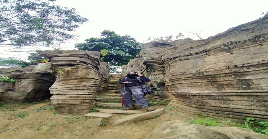 Paket Outbound Adventure Trekking Sentul Bogor