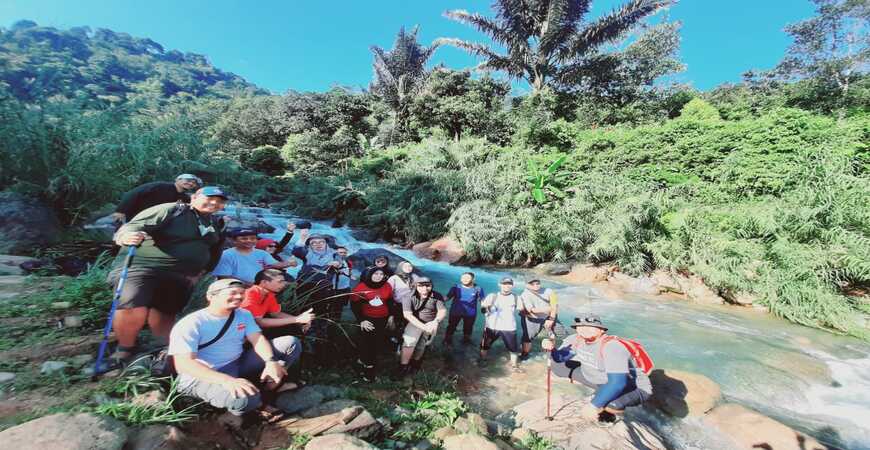 Paket Outbound Adventure Trekking Sentul Bogor
