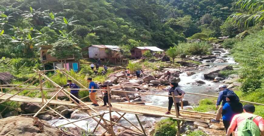 Paket Outbound Adventure Trekking Sentul Bogor