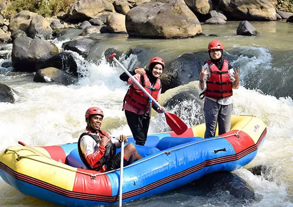 Rafting Arus Liar Sukabumi