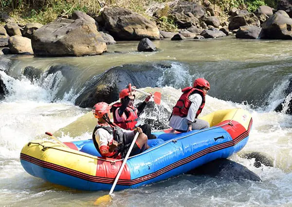 Rafting Arus Liar Sukabumi